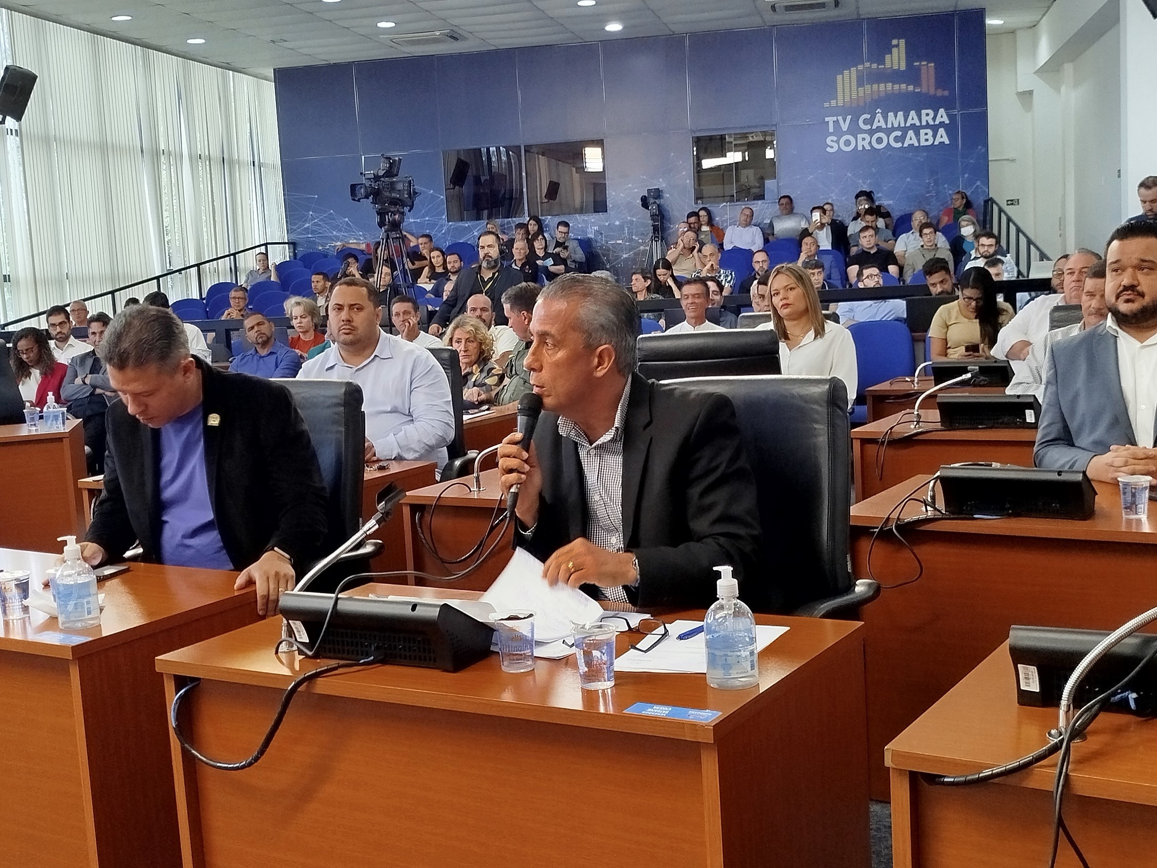 Imagem da notícia: Vereadores de Alumínio participam de Audiência Pública sobre o Trem Intercidades